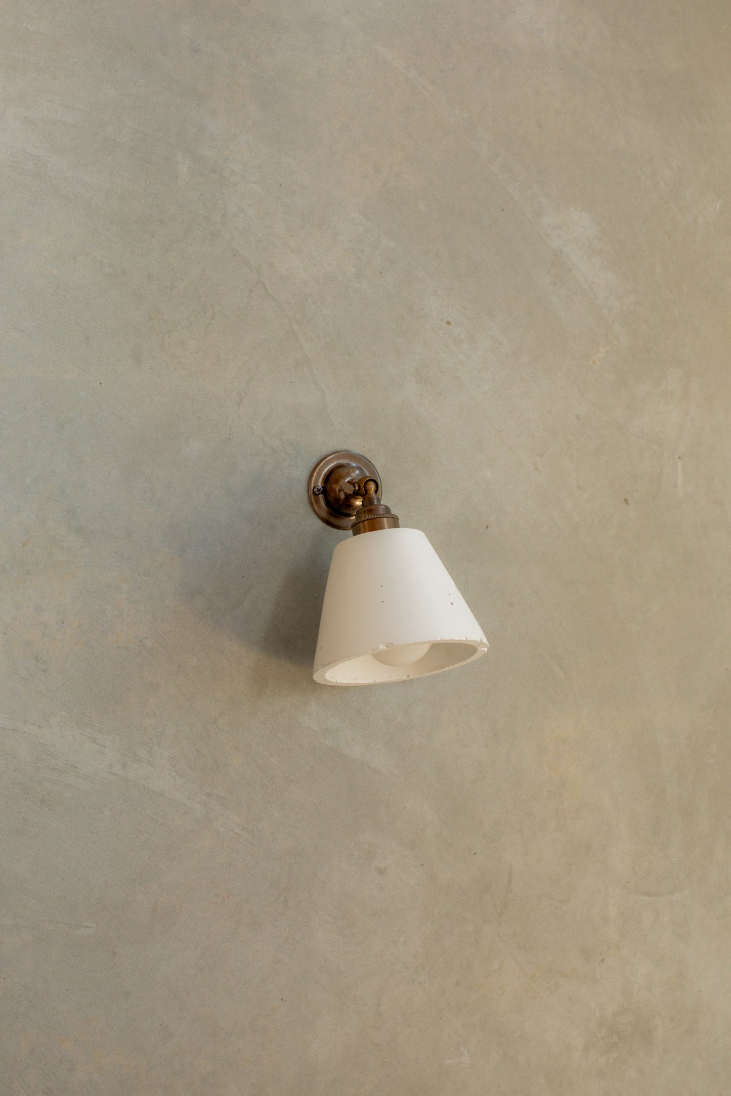 Mod Arm Wall Light with Knuckle