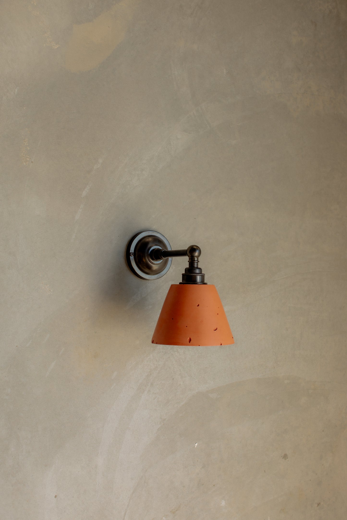 Mod straight Arm Wall Light